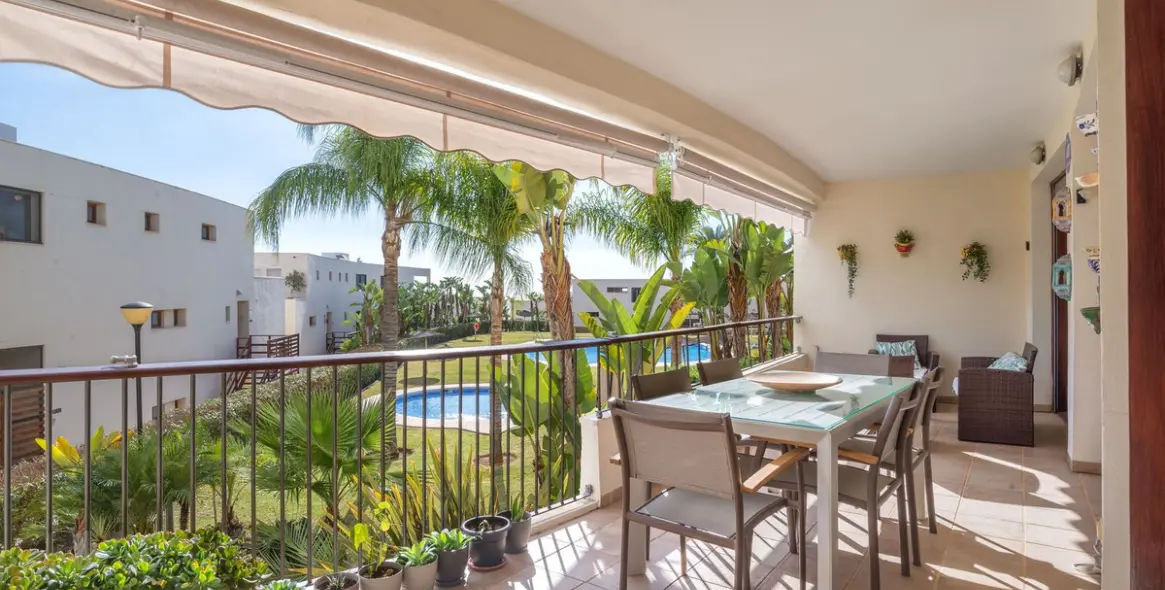 Sale of ground floor apartment in Altos de los Monteros 4