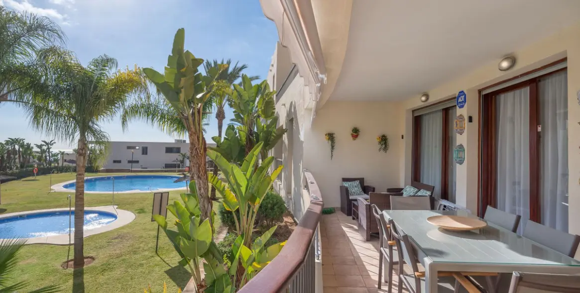 Sale of ground floor apartment in Altos de los Monteros 5