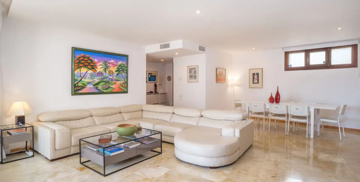 Sale of ground floor apartment in Altos de los Monteros 10