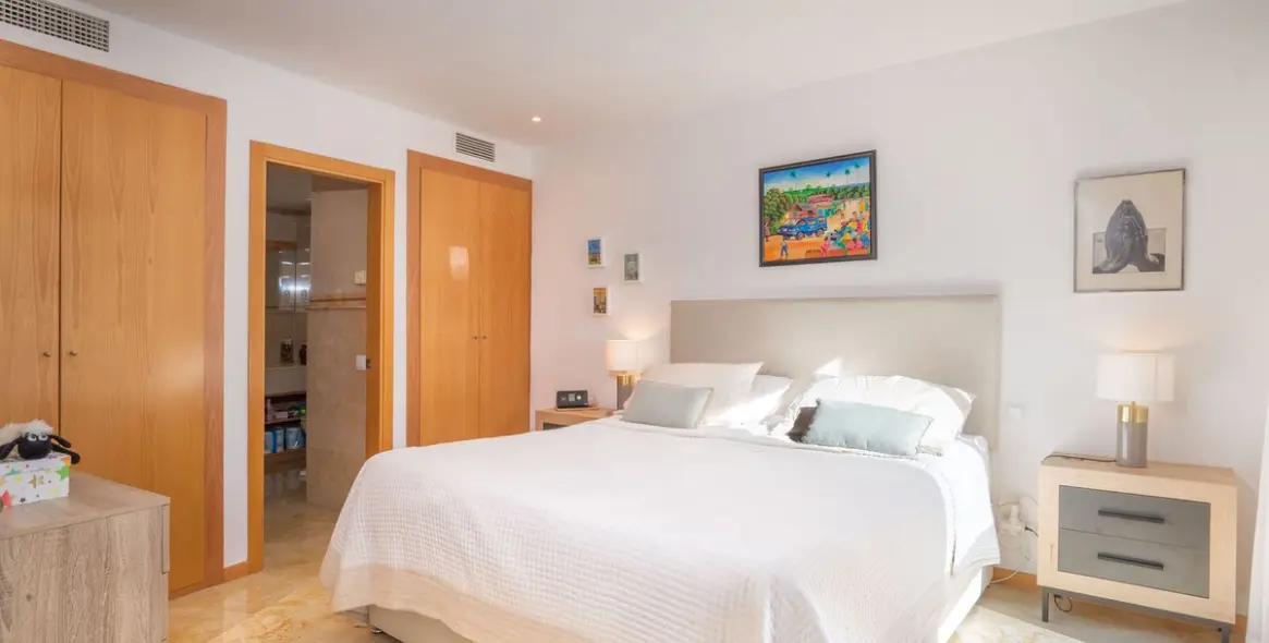 Sale of ground floor apartment in Altos de los Monteros 12