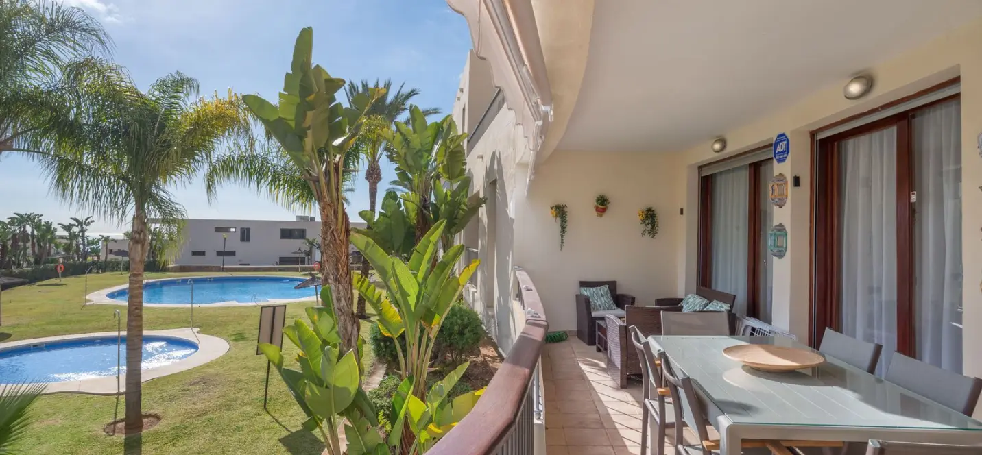Sale of ground floor apartment in Altos de los Monteros 4