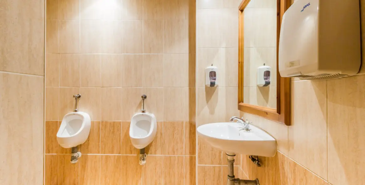 Продажа коммерческого помещения в Estepona 7