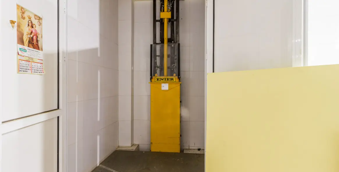 Продажа коммерческого помещения в Estepona 13