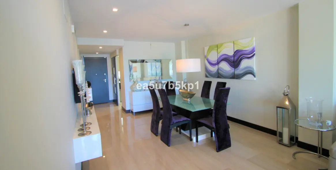 Sale of ground floor apartment in Benahavís 2