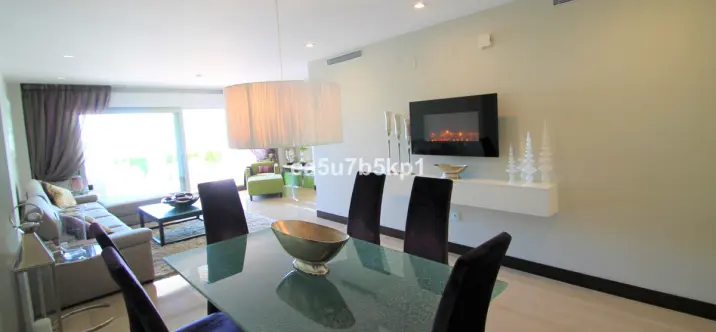 Sale of ground floor apartment in Benahavís 4