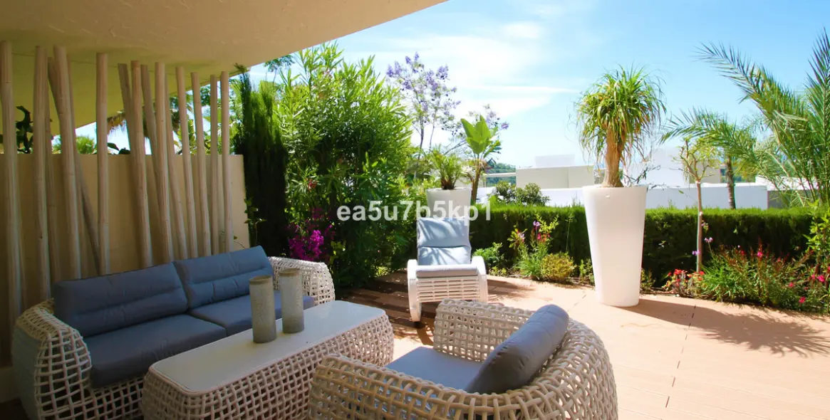 Sale of ground floor apartment in Benahavís 6