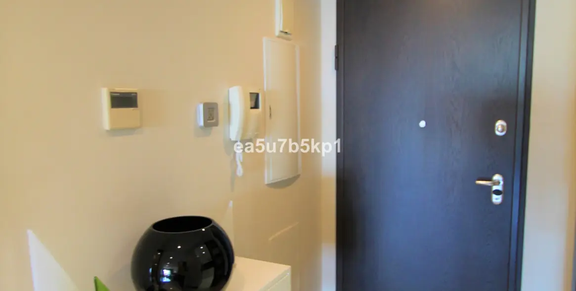 Sale of ground floor apartment in Benahavís 15