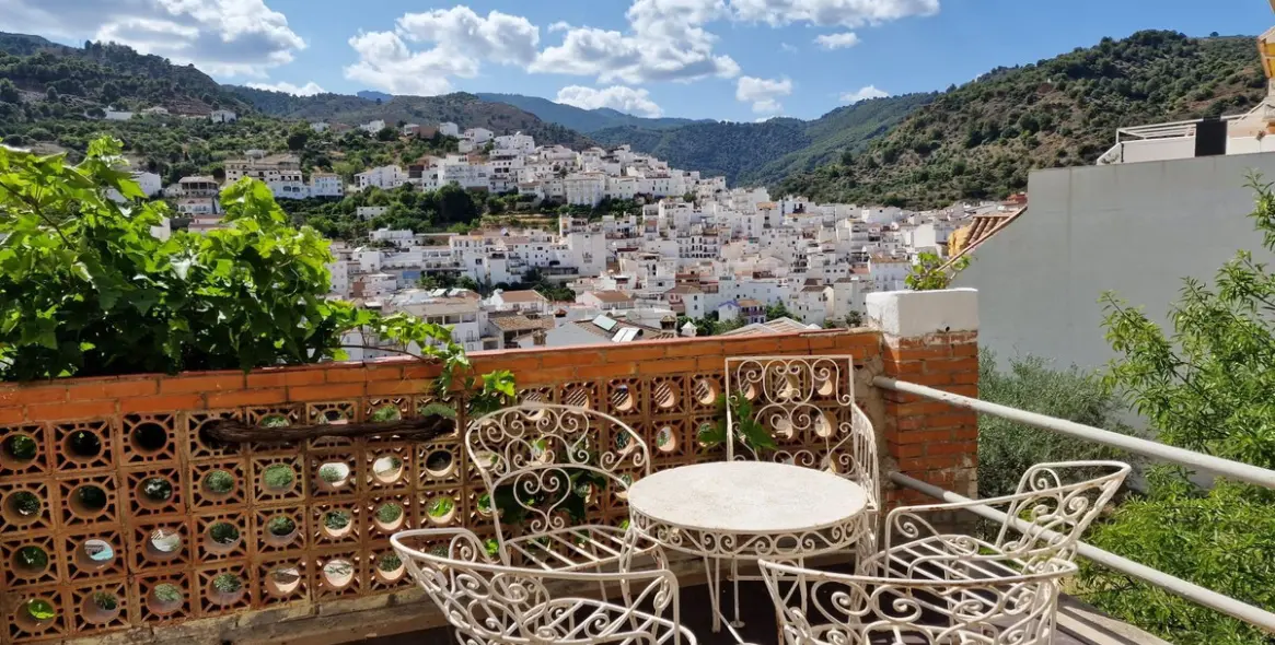 Sale of detached villa in Tolox 7