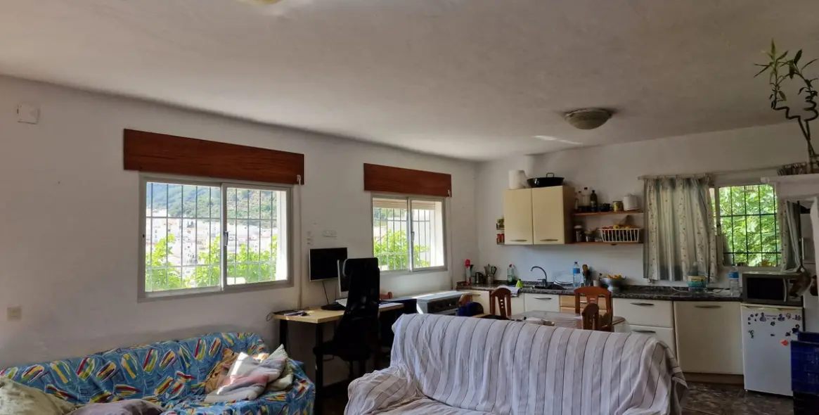 Продажа  отдельно стоящей виллы в Tolox 21