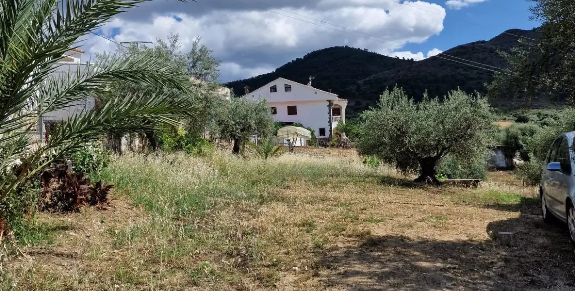 Продажа  отдельно стоящей виллы в Tolox 26