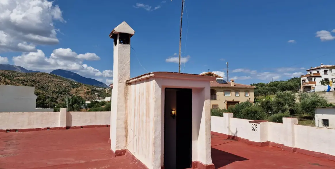 Продажа  отдельно стоящей виллы в Tolox 31