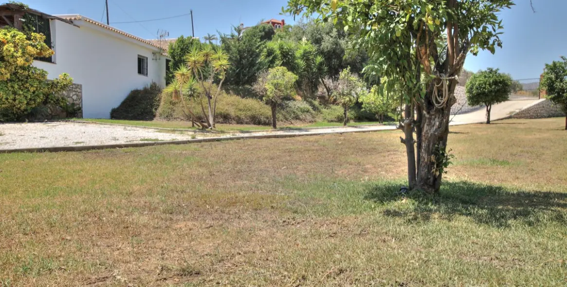 Продажа финки в Mijas Costa 18