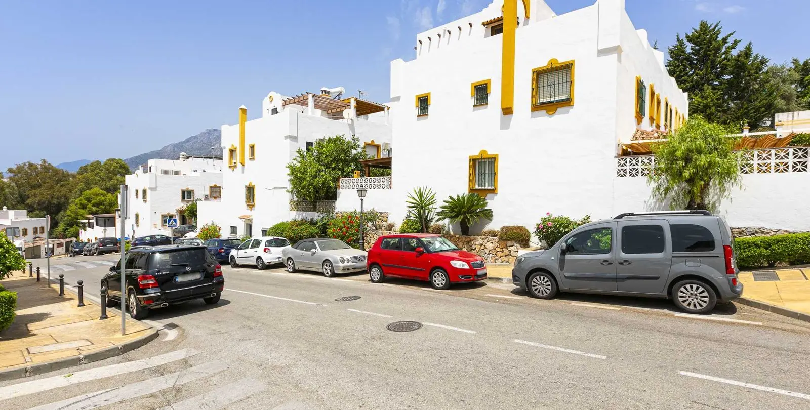 Sale of townhouse in Marbella 1