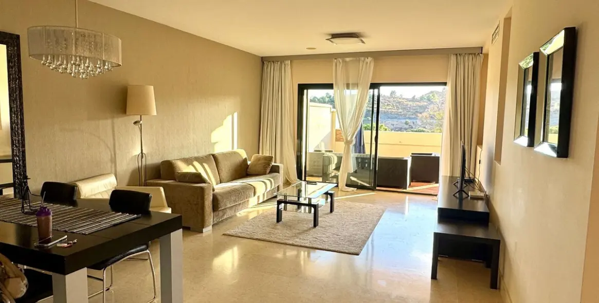 Продажа апартаментов на среднем этаже в Benahavís 3