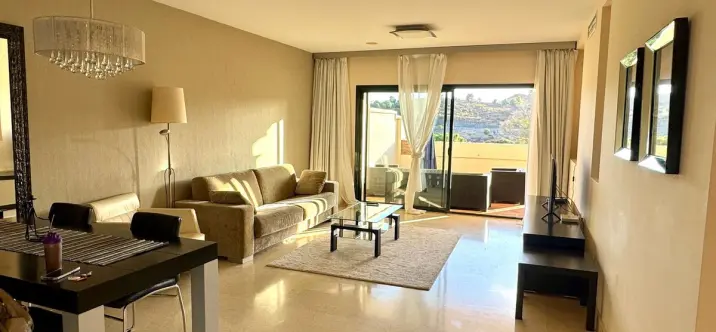 Продажа апартаментов на среднем этаже в Benahavís 2