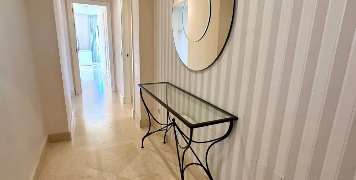 Продажа апартаментов на среднем этаже в Benahavís 14