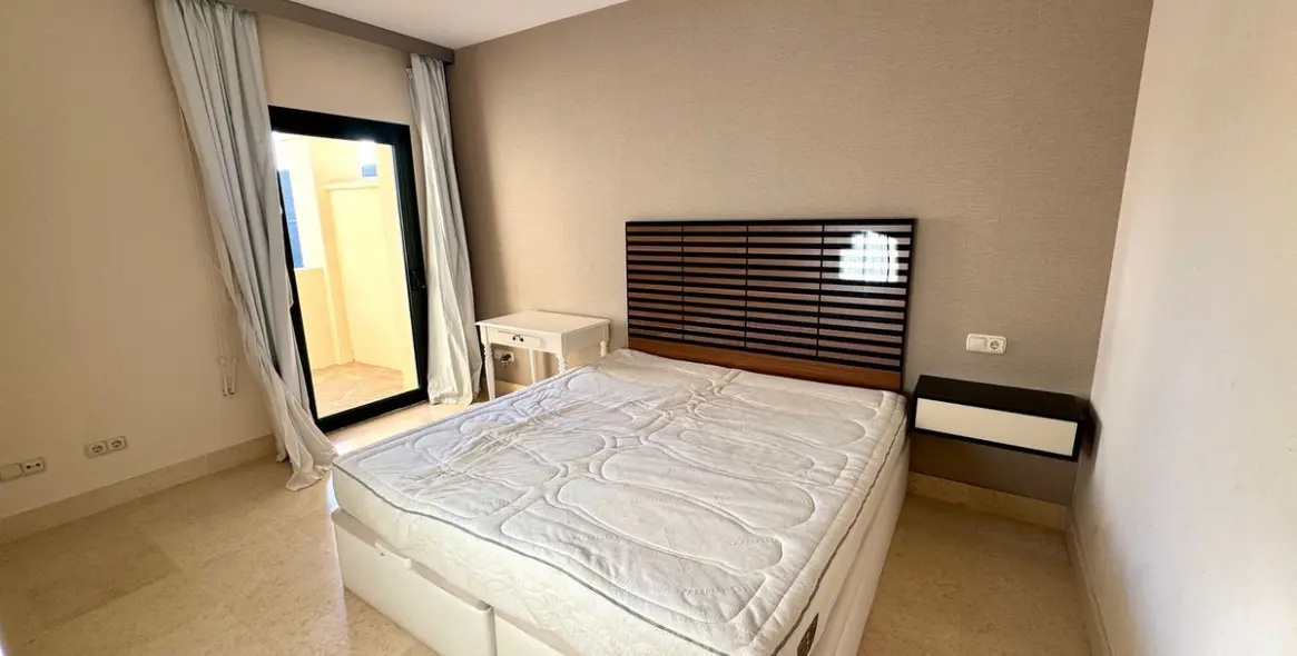 Продажа апартаментов на среднем этаже в Benahavís 16