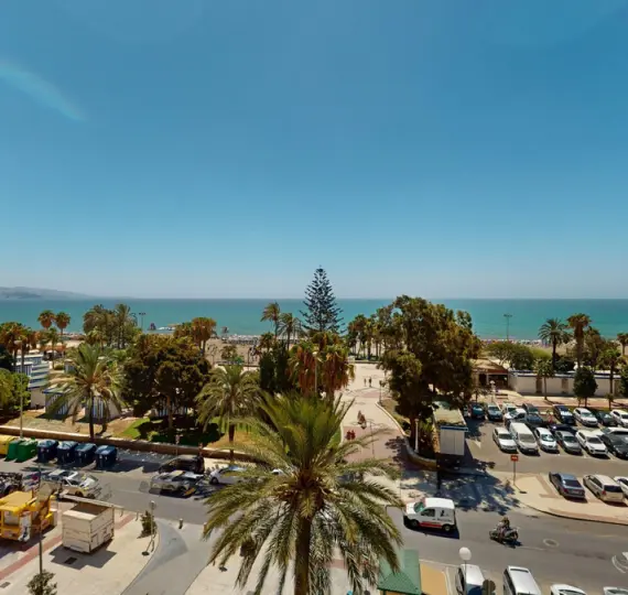 Sale of middle floor apartment in Torre del Mar