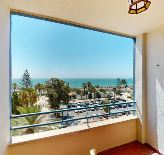 Sale of middle floor apartment in Torre del Mar