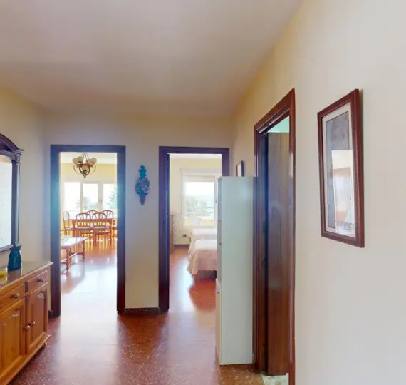 Sale of middle floor apartment in Torre del Mar