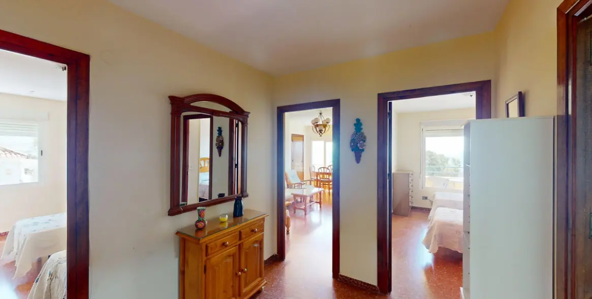 Sale of middle floor apartment in Torre del Mar 6