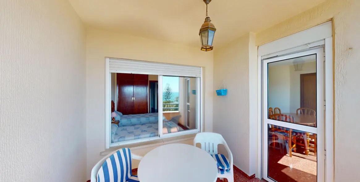 Sale of middle floor apartment in Torre del Mar 28