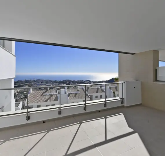 Продажа апартаментов на среднем этаже в Benalmadena
