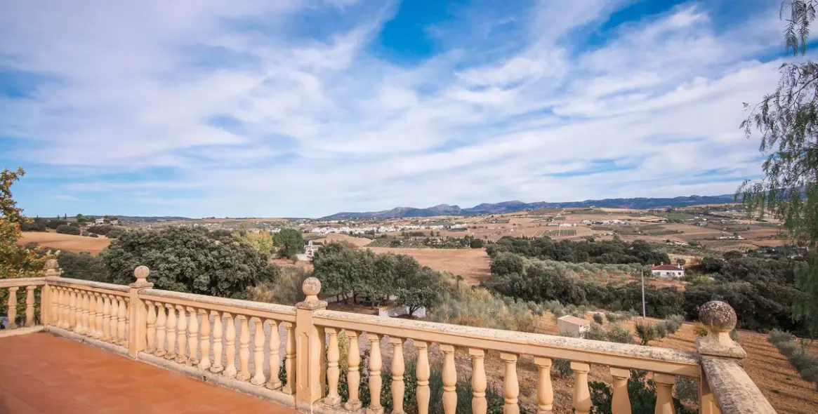 Sale of detached villa in Ronda 4