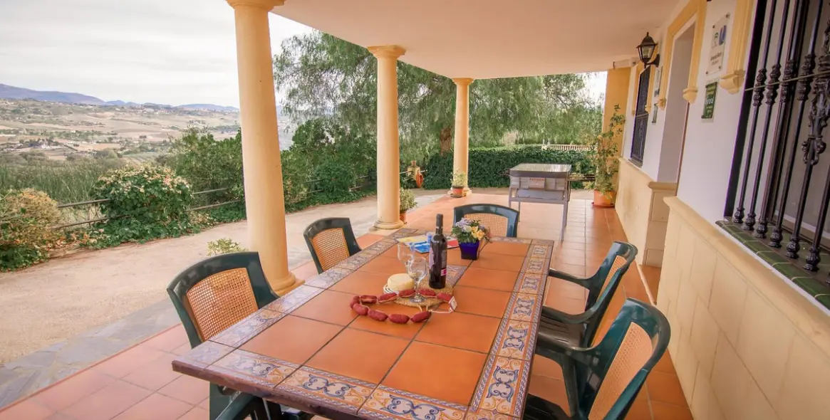 Sale of detached villa in Ronda 7