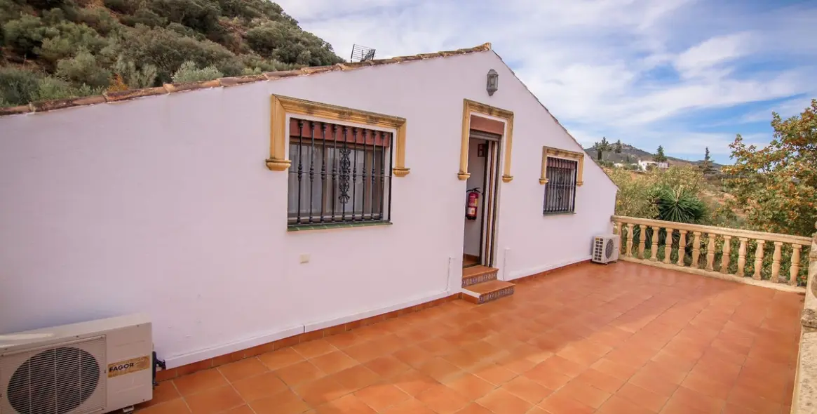 Sale of detached villa in Ronda 20
