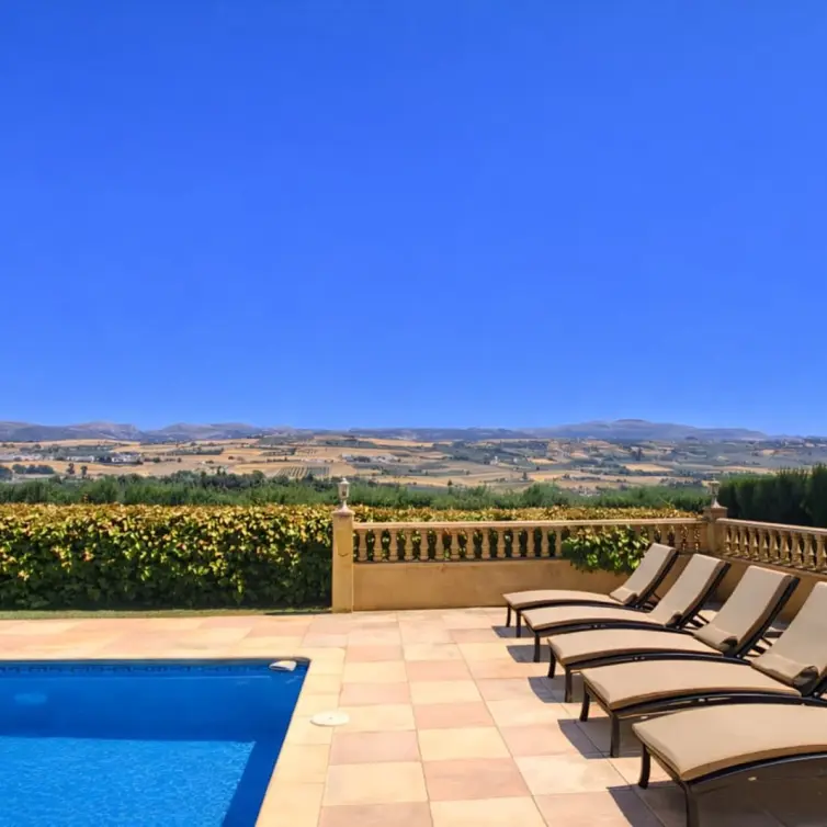 Sale of detached villa in Ronda