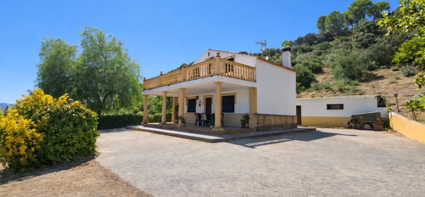 Sale of detached villa in Ronda 2