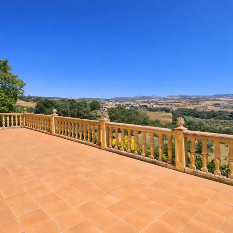 Sale of detached villa in Ronda