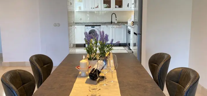 Venta de adosado en Istán 1