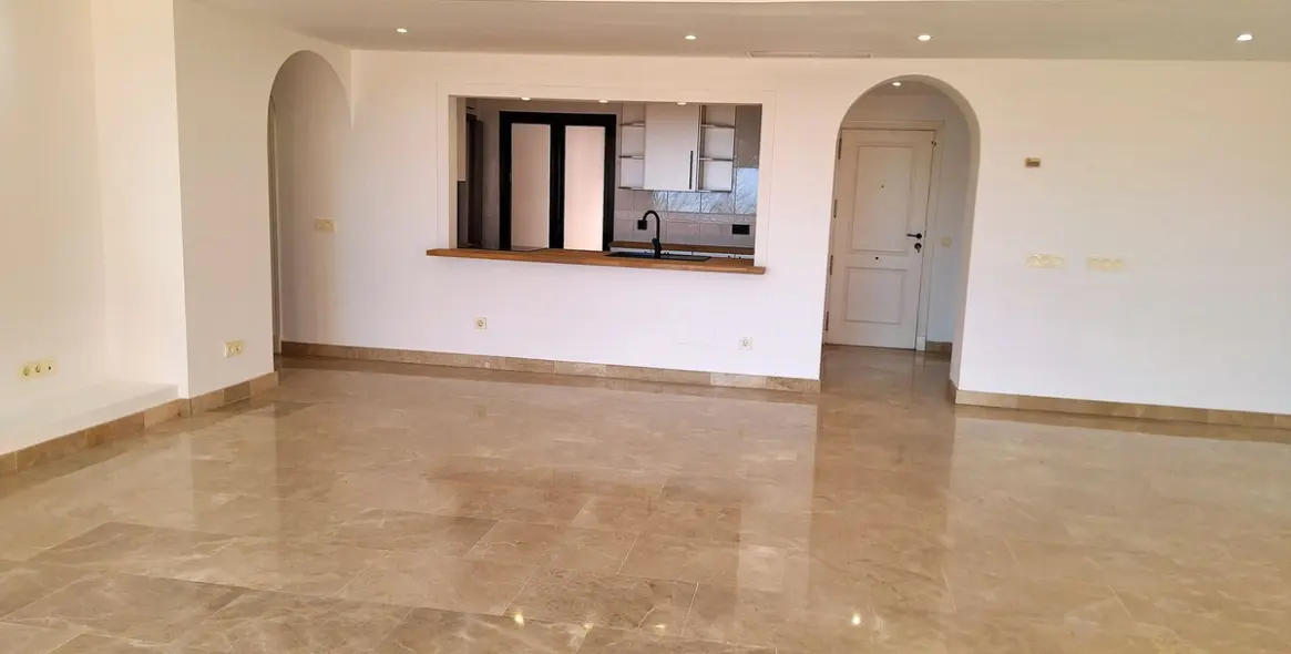 Продажа пентхауса в La Duquesa 5