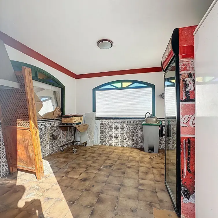 Sale of restaurant in Diana Park