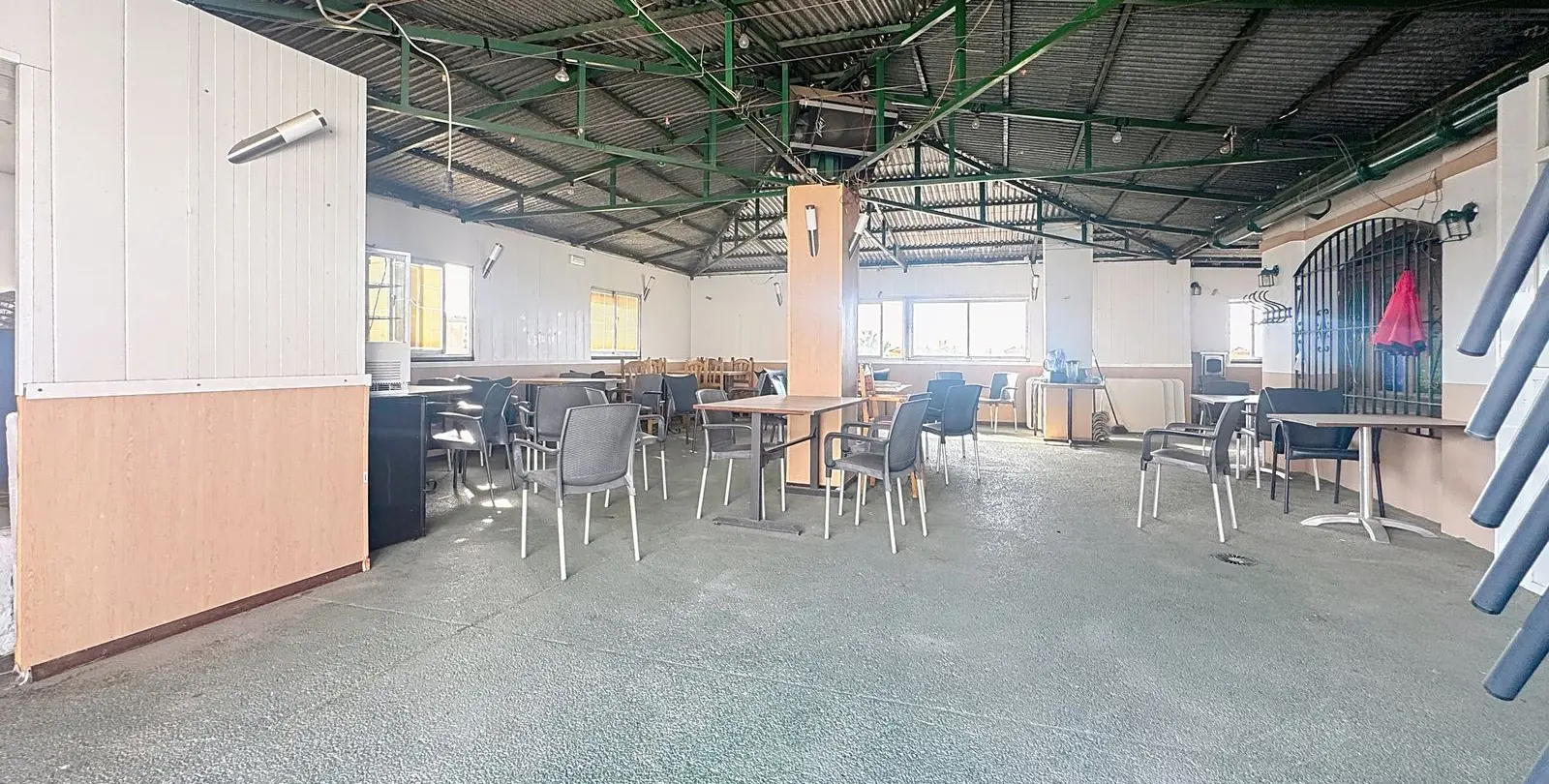 Sale of restaurant in Diana Park 5
