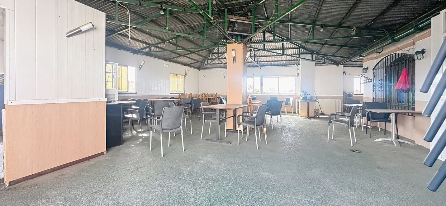 Sale of restaurant in Diana Park 4