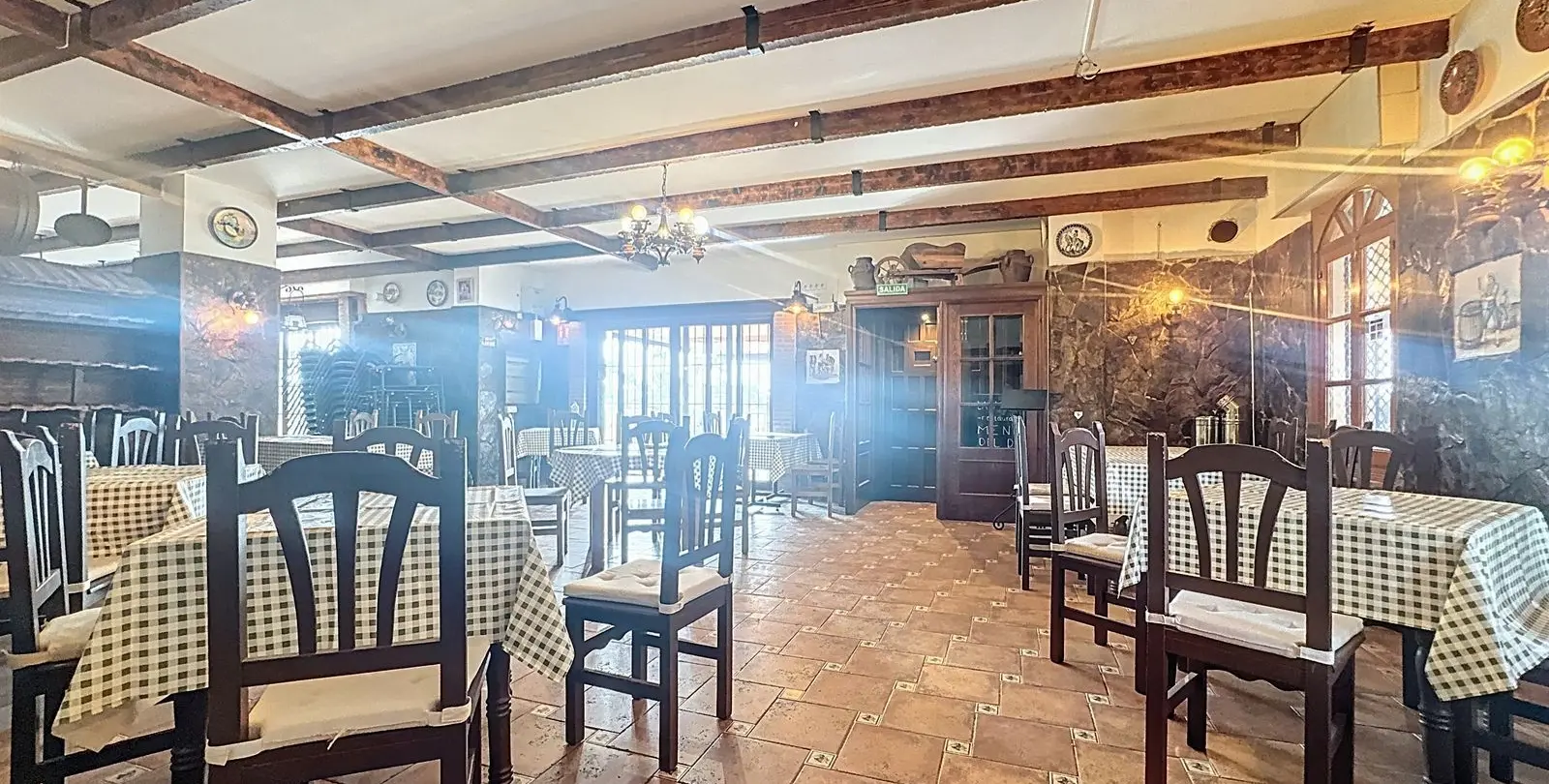 Sale of restaurant in Diana Park 14