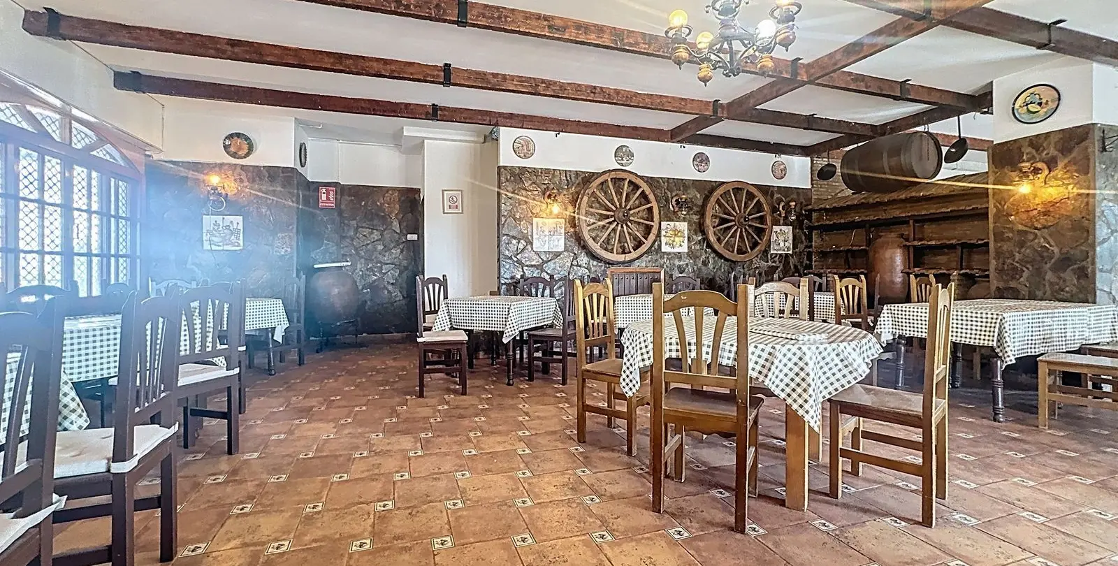 Sale of restaurant in Diana Park 15