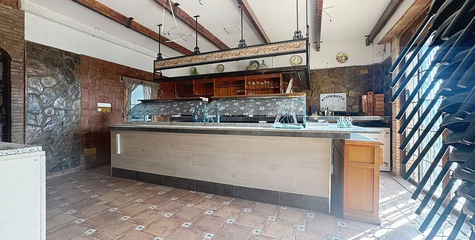 Sale of restaurant in Diana Park 17