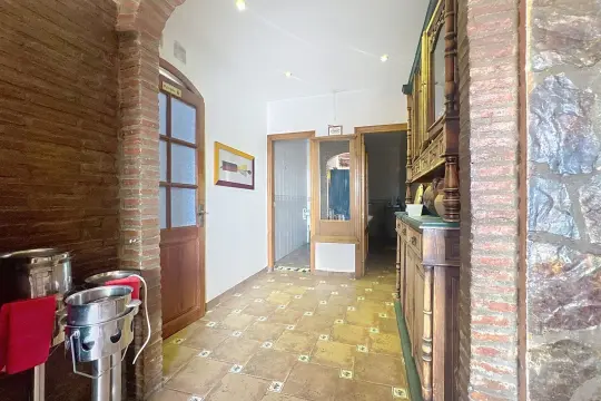 Image 18 thumb