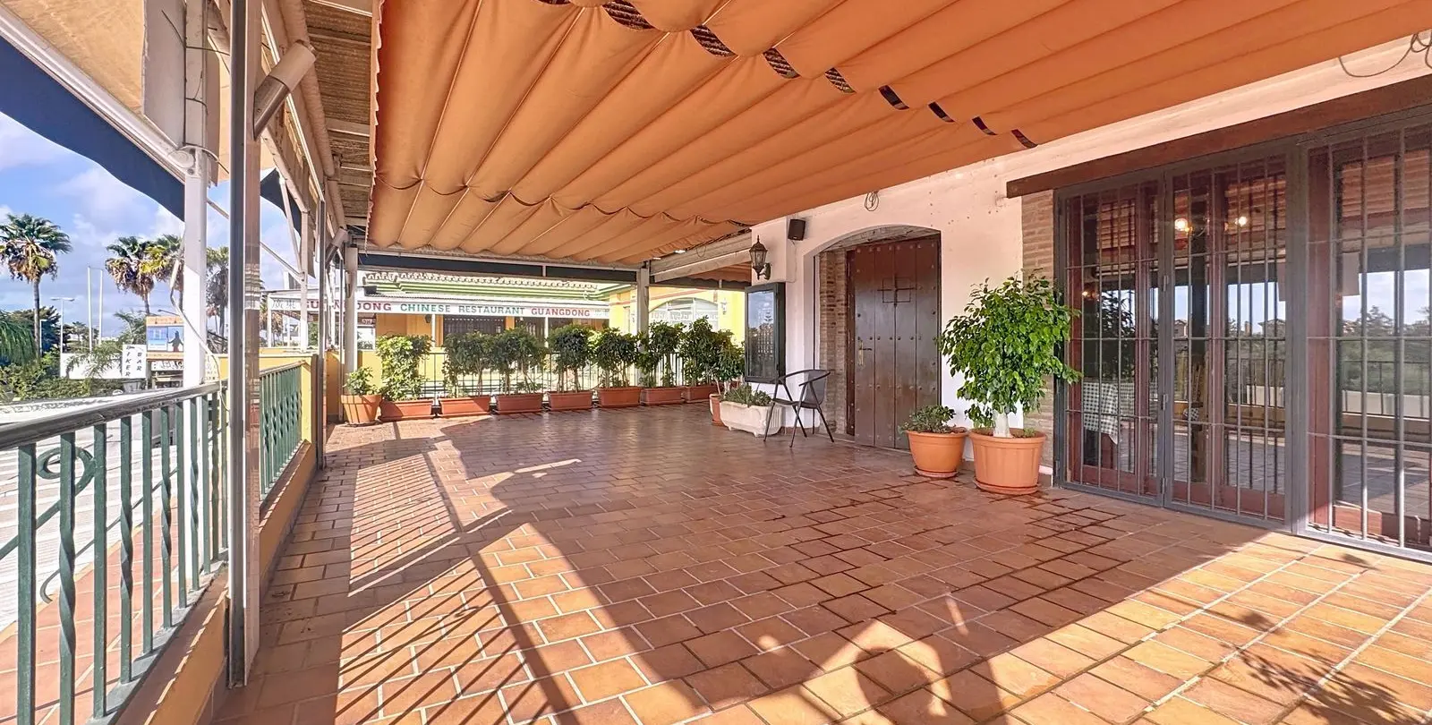 Sale of restaurant in Diana Park 24