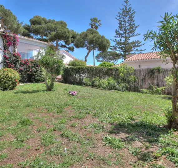 Продажа дома на две семьи в La Cala de Mijas