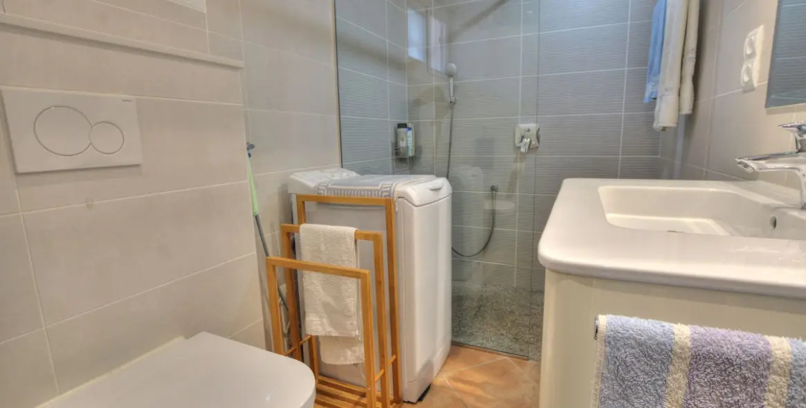 Продажа дома на две семьи в La Cala de Mijas 12