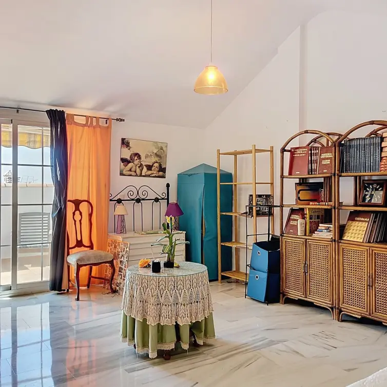 Продажа дома на две семьи в Fuengirola