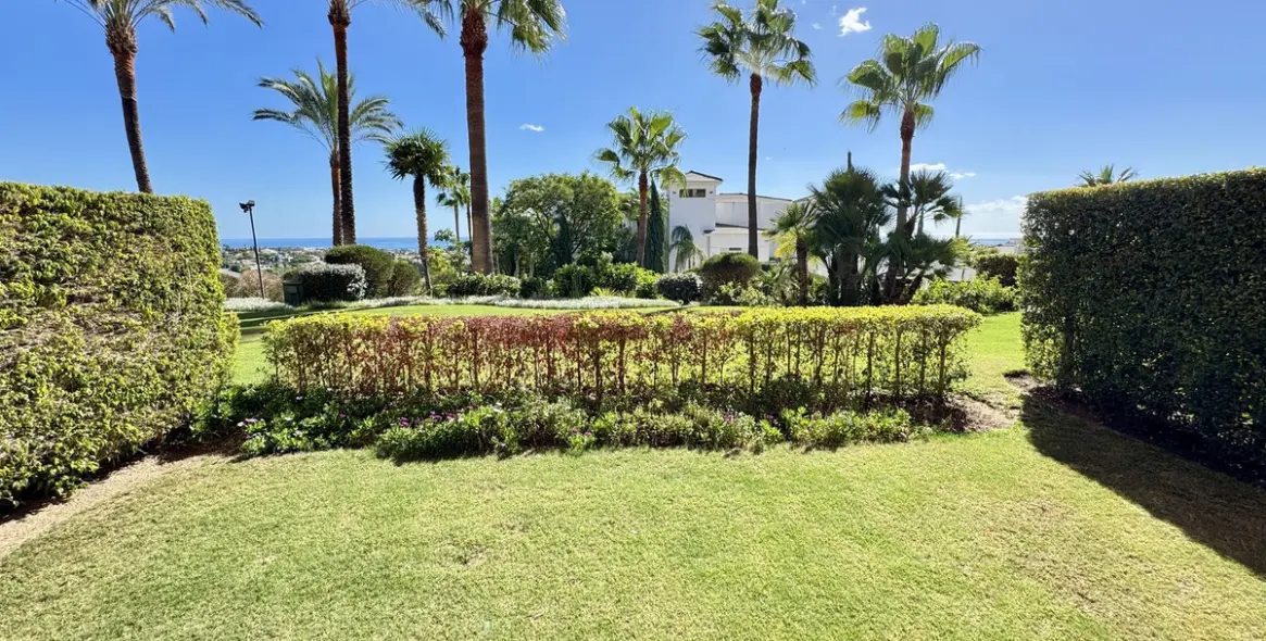 Sale of ground floor apartment in Los Flamingos 4