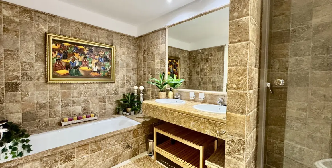 Sale of ground floor apartment in Los Flamingos 20