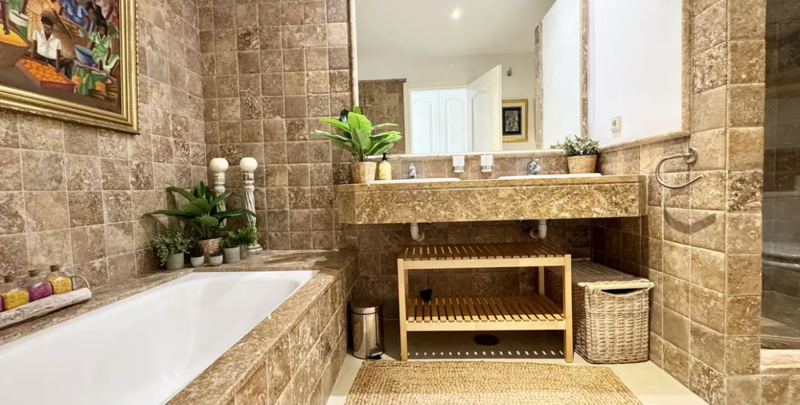 Продажа апартаментов на первом этаже в Los Flamingos 21