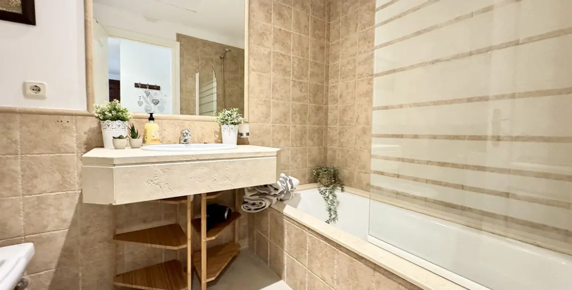 Продажа апартаментов на первом этаже в Los Flamingos 22